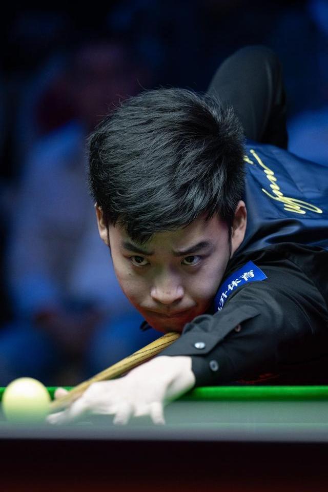 轻球员的培 轻球员的培